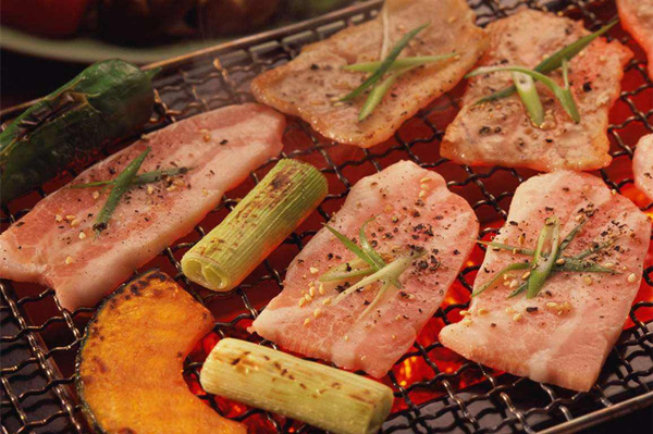 這6種晚餐嚴重傷害身體健康 烤肉