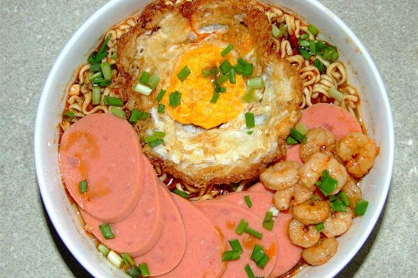吃什麼傷肝_傷肝的食物有哪些 方便面