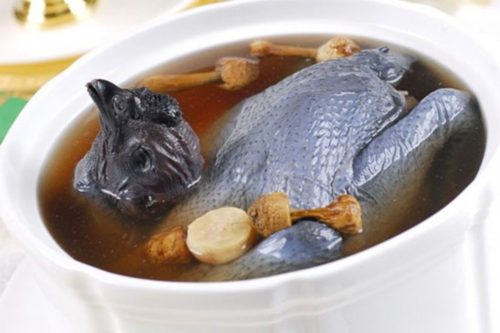 烏雞補血食譜 吃出紅潤肌膚