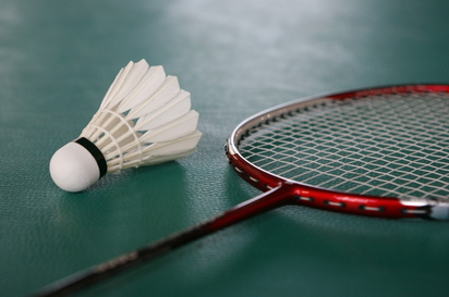 打羽毛球膝蓋疼怎麼辦 打羽毛球膝蓋疼怎麼辦