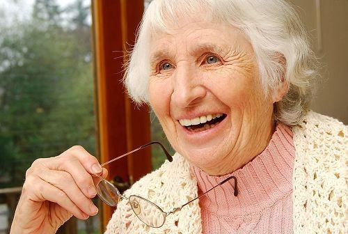 老年人吃什麼能預防頭發變白