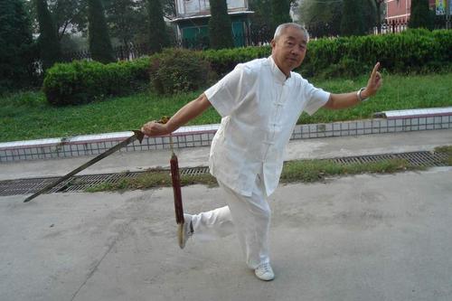 經常練習24式太極劍要註意什麼