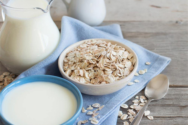 孩子不肯睡覺怎麼辦_吃什麼可以安眠_助眠食物有哪些