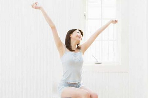 懶床後健身的三大方式 使勁伸懶腰
