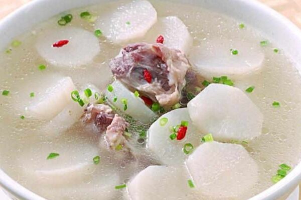 蘿卜羊肉湯的做法,當歸生薑羊肉湯,當歸羊肉湯,清燉羊肉湯,羊肉湯,當歸