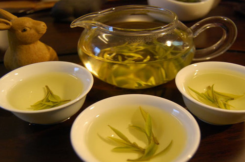 黃茶多少錢一斤 新春送禮的上乘之品