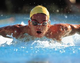 遊泳耳朵進水怎麼辦 五大方法解決問題