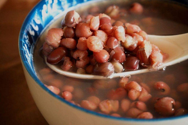 孩子起水痘瞭怎麼辦_起水痘吃什麼_水痘的食療方怎麼做