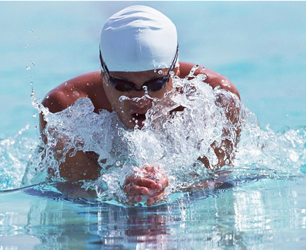 蛙泳劃水時肘的動作有什麼技巧