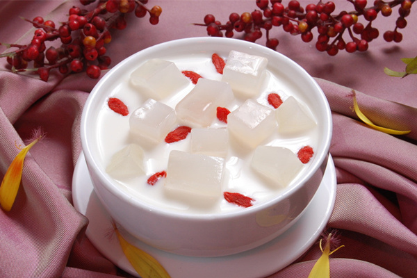 杏仁奶露的做法_北杏仁_牛奶的功效作用 杏仁奶露