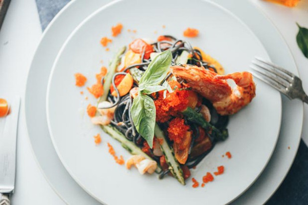 河蝦燒墨魚怎麼做_傢常做法_紅燒墨魚 河蝦燒墨魚