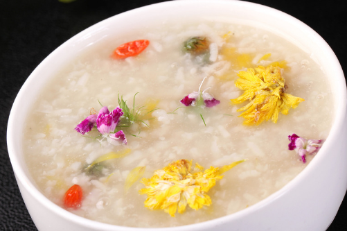 枇杷桑葉菊花粥 老宗醫推薦夏日清火神器