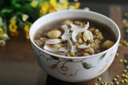 綠豆蓮子百合粥 病後康復的最佳助手