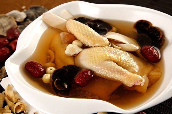 雪花雞湯好吃嗎_是哪個地方的菜_營養功效 雪花雞湯