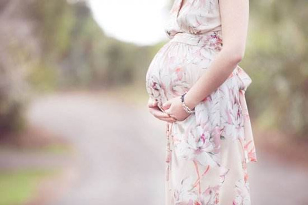 懷孕瞭補充什麼營養好_懷孕瞭晨吐怎麼辦_懷孕瞭吃什麼水果好