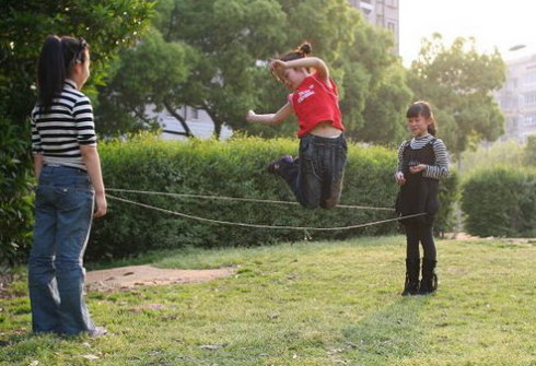 跳皮筋的好處你知道嗎?