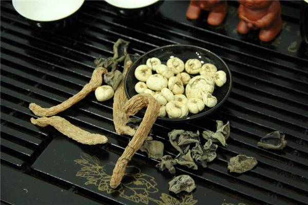 膽結石怎麼治療最好_膽結石不能吃什麼_膽結石有什麼癥狀