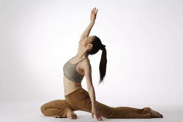 練習瑜伽的好處有哪些_練習瑜伽愉悅情緒