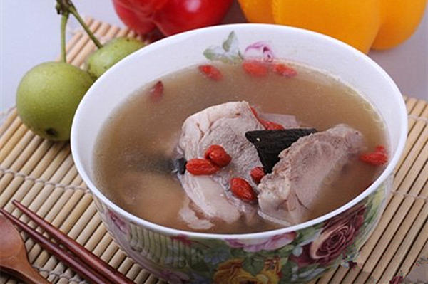 杜仲燉羊肉