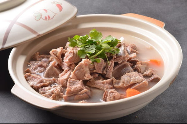 冬季吃什麼好_冬季吃什麼溫性食物好_冬季飲食 清湯羊肉
