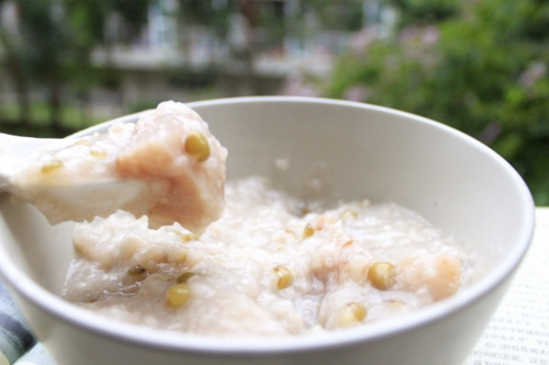 養生伴侶 苡米苕實綠豆糯米粥幫你hold住健康