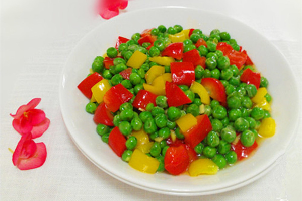 五彩炒豌豆的做法_彩椒_豌豆的營養功效 五彩炒豌豆