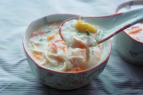 坐月子吃什麼最好_板栗雞絲粥的做法_板栗的功效與作用 板栗雞絲粥