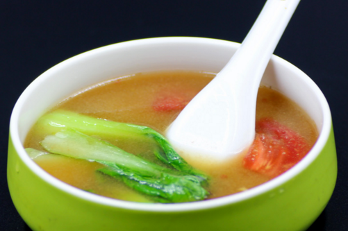 香菇番茄粉絲湯 “真菌皇後”助陣養生