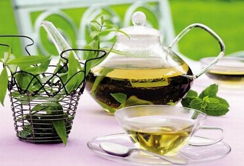 喝綠茶的好處和壞處_喝綠茶的利與弊 喝綠茶的好處和壞處