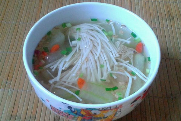 冬瓜枸杞金針菇薑絲湯_冬瓜_金針菇的營養功效 冬瓜枸杞金針菇薑絲湯