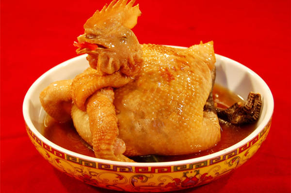 八寶雞的烹飪方法_吃瞭有什麼好_嫩雞怎麼選 八寶雞