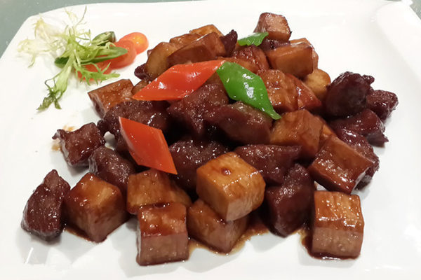 醬香杏鮑菇牛肉粒怎麼做_營養功效_杏鮑菇的功效與作用 醬香杏鮑菇牛肉粒