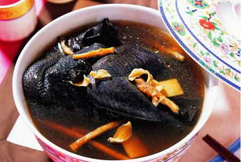 增強免疫力食譜——天麻燉烏雞 增強免疫力食譜——天麻燉烏雞