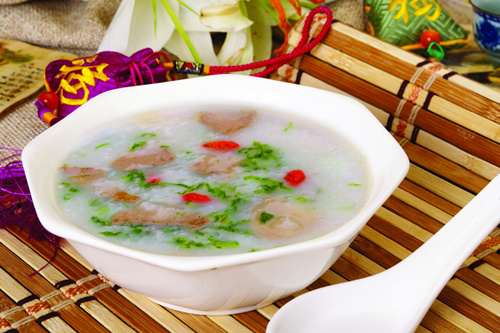 補血益氣粥的熬法_做法_有哪些 豬肝粥