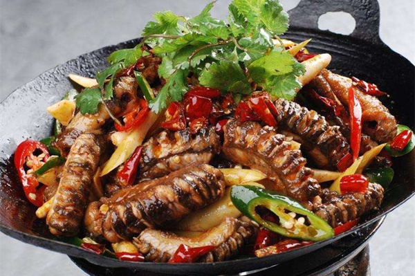女性補血吃什麼_女性補血食物 鱔魚