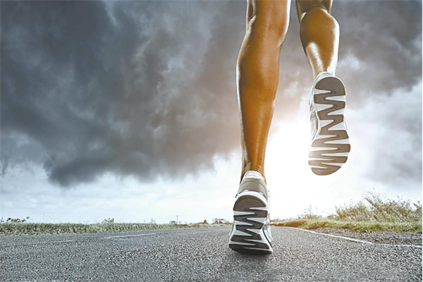 跑步的正確方法_跑步的好處_怎麼跑步最好