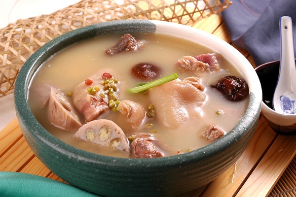 豬蹄湯的做法下奶_烹飪方法_營養價值 豬蹄湯