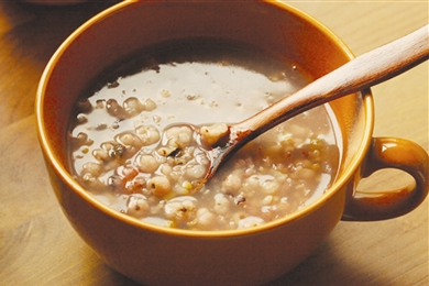 鷹嘴豆葡萄幹粥怎麼做好吃 鷹嘴豆葡萄幹粥的營養價值 鷹嘴豆葡萄幹粥 美味又營養