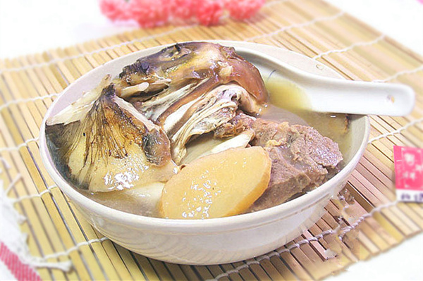 天麻川芎鯉魚湯