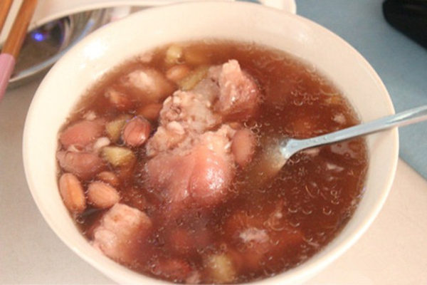 花生豬蹄湯