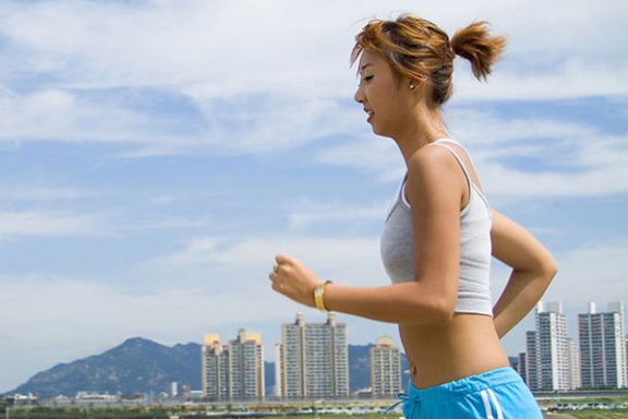 快走是什麼_快走的好處_快走的適宜人群 快走的好處