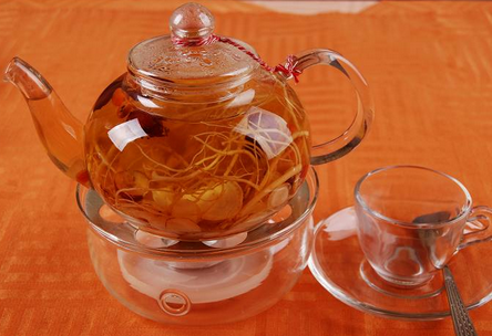夏季養陽:五味龍眼洋參茶 夏季養陽:五味龍眼洋參茶