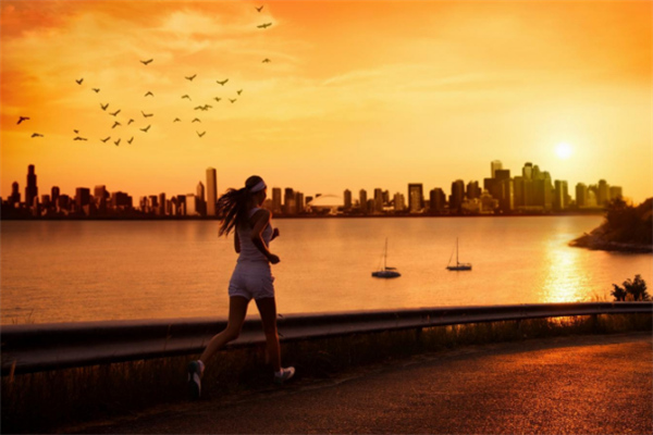 慢跑的好處_慢跑註意什麼_慢跑的技巧