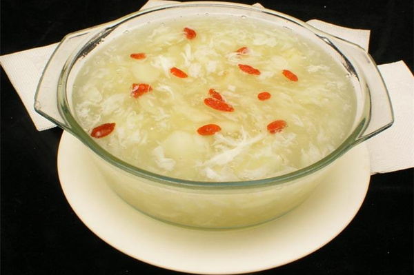 吃什麼防感冒_防感冒的食物_過年飲食註意事項 百合枸杞粥