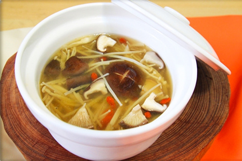 蘑菇三鮮湯的做法_烹飪方法_營養價值 蘑菇三鮮湯