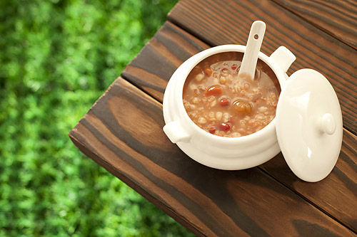 女性臘八喝粥應該多加點料 女性臘八喝粥應該多加點料