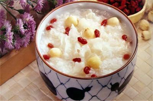 夏季養生粥 喝出如水肌膚 夏季養生粥 喝出如水肌膚