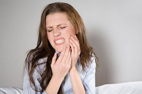 怎麼調養急性咽炎_急性咽炎食療有哪些_咽炎吃什麼好