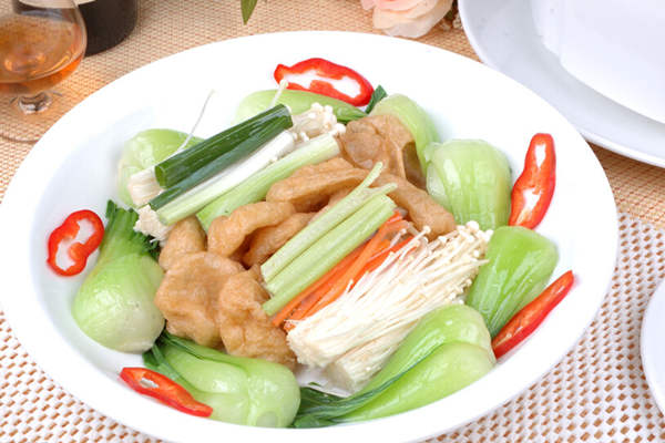 金針菇菜膽
