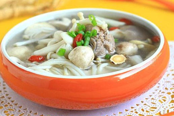 雜骨菌菇湯